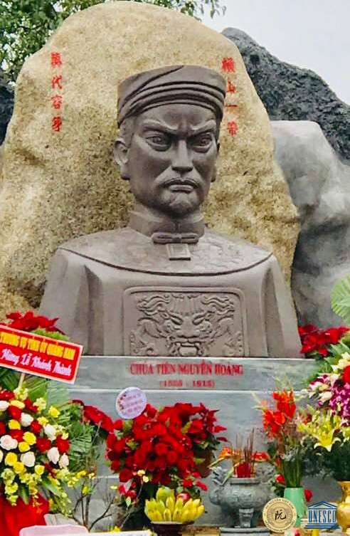 can canh tuong dai chua tien Nguyen Hoang
