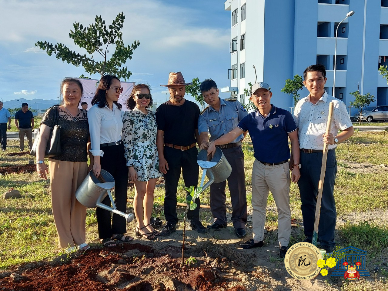 CLB Doanh Nhân họ Nguyễn đồng hành cùng Hội bảo vệ thiên nhiên và môi trường TP. Hồ Chí Minh tặng và trồng cây tại Chi đội kiểm ngư số 2