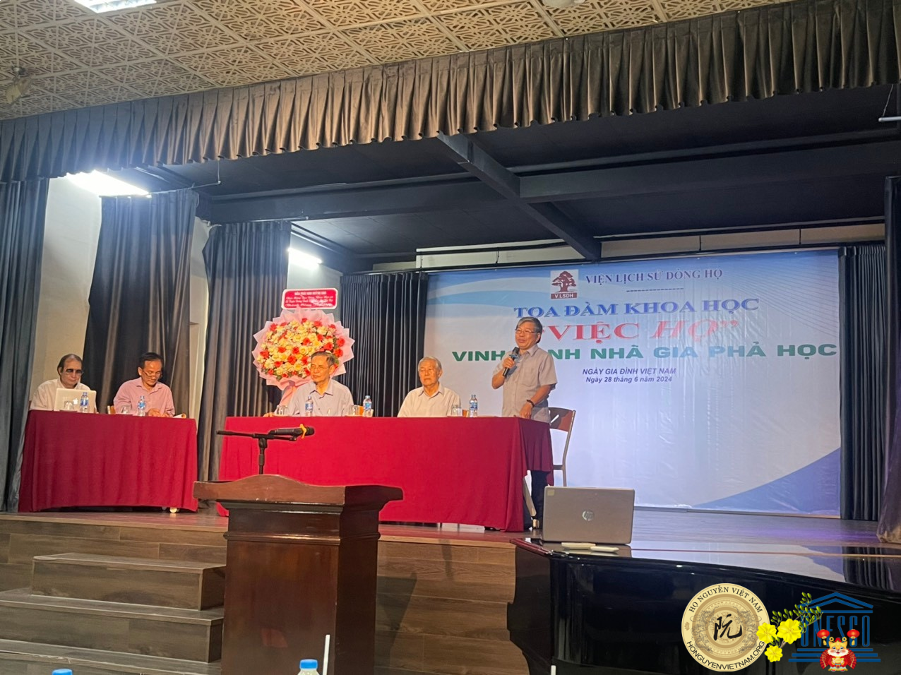 Làm thế nào để các bạn trẻ quan tâm đến lịch sử? quan tâm đến văn hoá gia đình dòng họ!