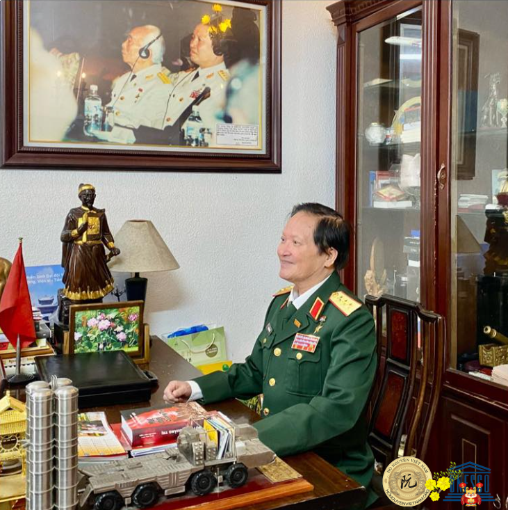 Thượng tướng, Viện sĩ, Tiến sĩ, Anh hùng Lực lượng vũ trang nhân dân Nguyễn Huy Hiệu